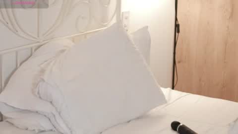 Aly online show from August 5, 12:52 am