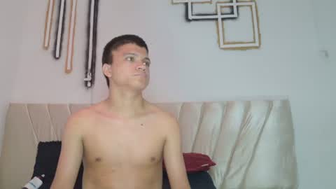 aly_n_sebas online show from August 15, 8:07 am