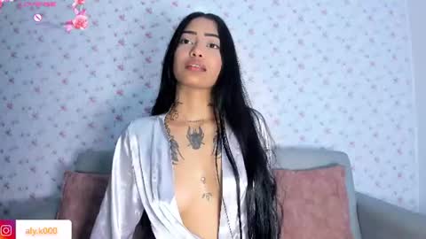 Aly online show from August 7, 4:01 am