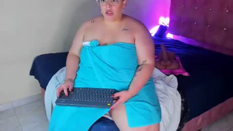 Elyn online show from July 19, 5:48 pm