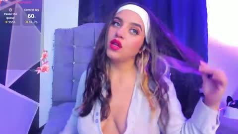 alysa_magic online show from August 17, 5:40 pm