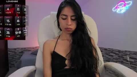 alyssabeauty26 online show from August 9, 1:39 am