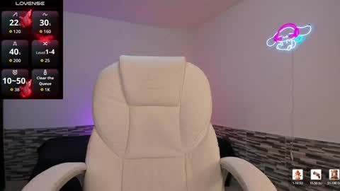 alyssabeauty26 online show from August 11, 10:01 pm