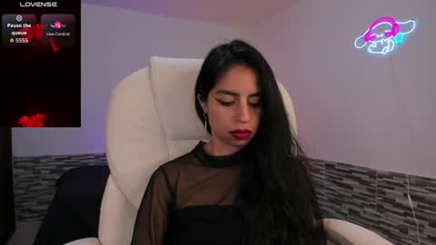 alyssabeauty26 online show from August 12, 1:19 am