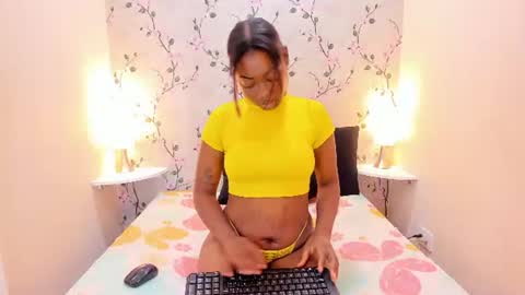 Alyssa  online show from July 1, 3:24 pm