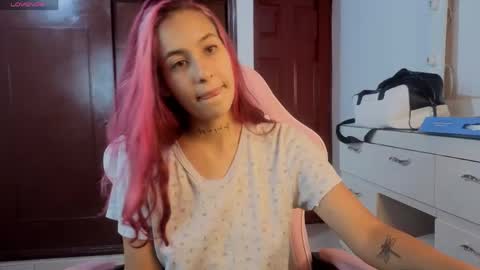 alyssy_nc online show from April 17, 1:34 am