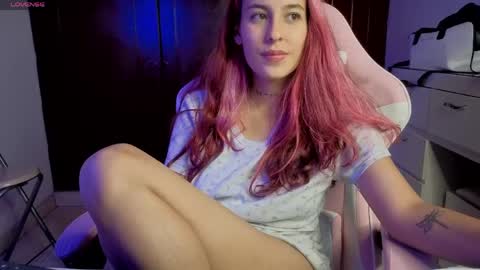 alyssy_nc online show from April 17, 2:40 am