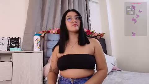 Isabella online show from August 5, 2:31 am