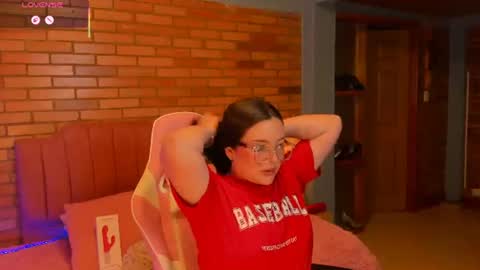 Hi Im AmaiaHelp me reach 100 likes online show from August 10, 11:06 pm
