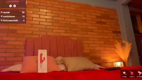 Hi Im AmaiaHelp me reach 100 likes online show from August 13, 11:30 pm