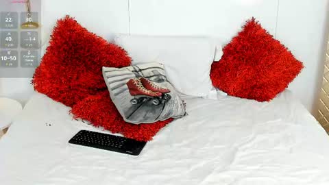 amaia_monroe online show from August 13, 4:15 am