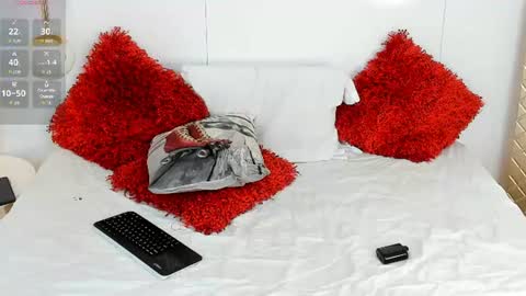 amaia_monroe online show from August 13, 5:21 am