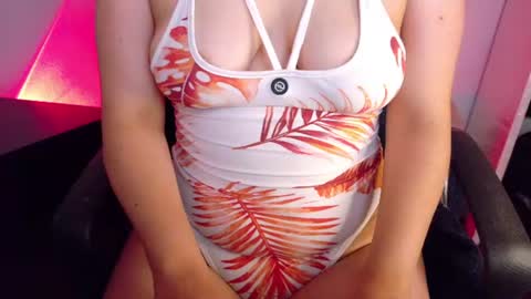 Amalia online show from August 7, 1:05 am