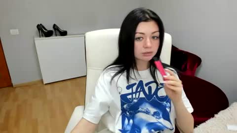 Amalia online show from June 29, 4:09 pm