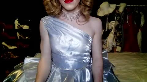 Amalie online show from March 22, 3:27 pm