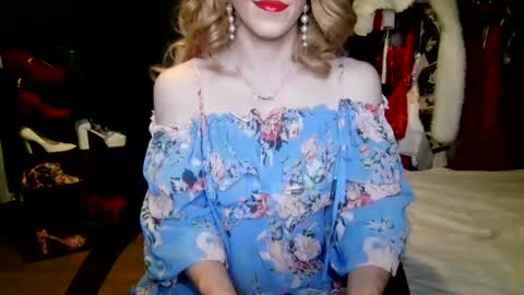 Amalie online show from July 25, 4:44 pm
