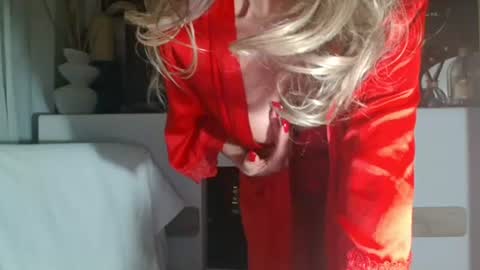 Angel or Demon online show from August 7, 10:26 am