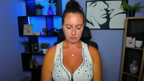 Amanda online show from August 4, 1:30 pm