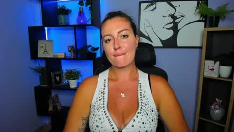 Amanda online show from August 4, 2:36 pm