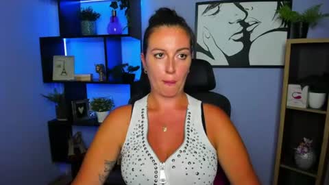 Amanda online show from August 4, 6:05 pm