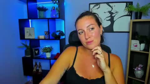Amanda online show from August 5, 5:33 pm