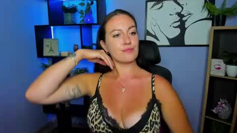 Amanda online show from August 11, 6:10 pm