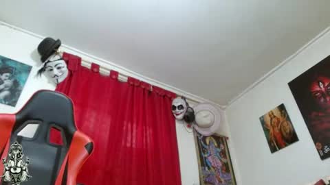 Amanda Valeska online show from August 13, 6:33 pm
