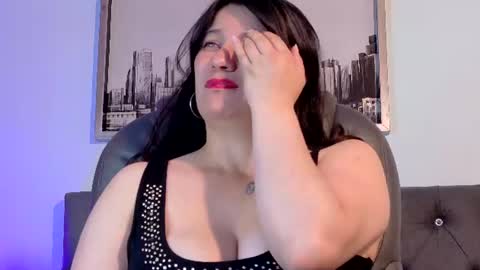 AMANDA online show from August 12, 8:49 am
