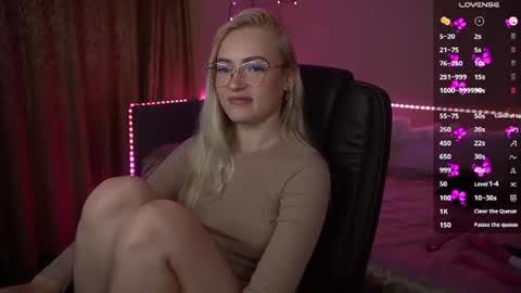 Amanda online show from July 30, 8:15 pm