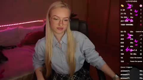 Amanda online show from August 9, 11:17 pm