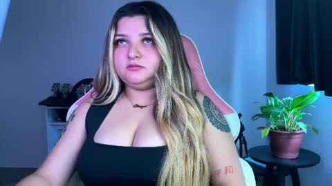 Amandha online show from August 6, 1:43 pm