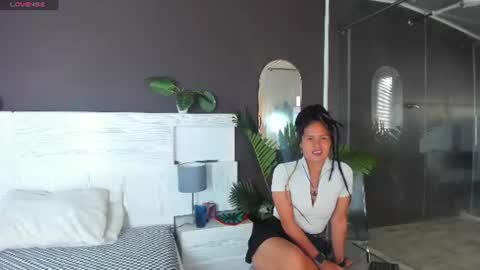 amani_roots online show from August 12, 3:03 pm