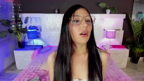 Valentina or Vale  online show from August 18, 4:29 am