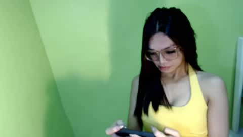 BELLA online show from August 14, 9:40 pm
