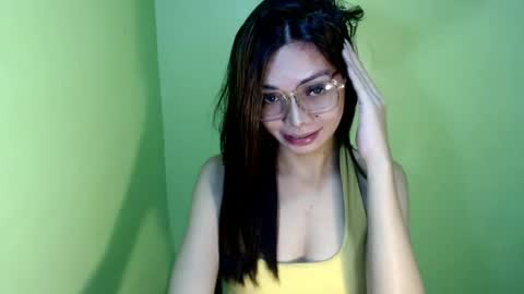 BELLA online show from August 14, 11:52 pm