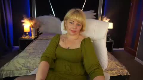 Sofia online show from August 5, 1:58 am