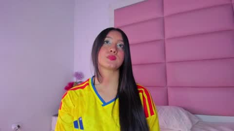 amaranttaylunay online show from August 4, 10:18 pm