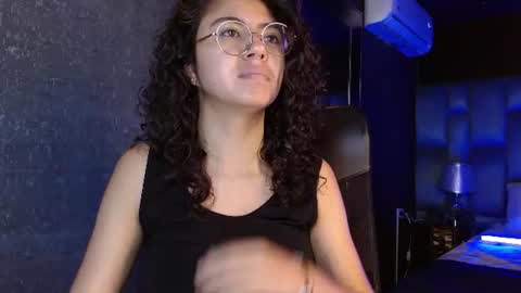 Emily online show from August 5, 1:53 pm