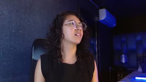 Emily online show from August 6, 1:10 pm