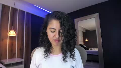 Emily online show from August 9, 2:18 pm
