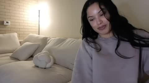 amaya_floress online show from May 31, 7:43 am