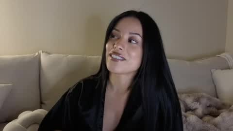 amaya_floress online show from August 8, 6:57 am