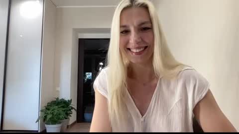Kelly online show from July 30, 11:06 am
