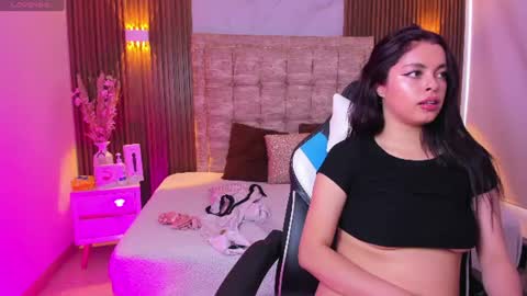 Ambar and Camilo  online show from August 9, 1:56 pm