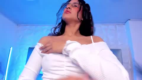 Ambar  online show from August 15, 5:00 am