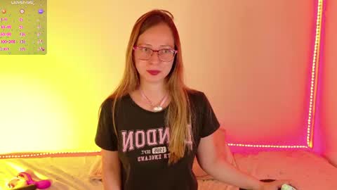 ambeerwood online show from August 7, 4:34 am