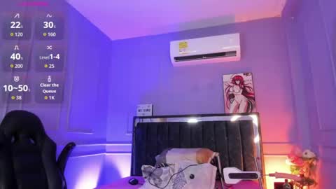 amber_18x online show from August 15, 2:10 pm