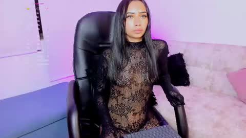 amber___bx online show from August 11, 1:18 am