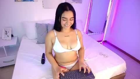 Amber online show from August 6, 12:31 am