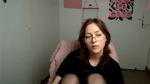 Amber online show from September 1, 3:46 pm